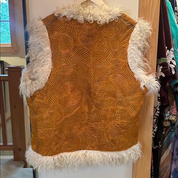 Vintage Sherpa Embroidered Vest - Picture 3 of 8